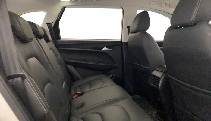 2020 MG HECTOR SHARP 1.5 DCT PETROL, Petrol, Automatic, 51,470 km, Right Side Rear Door Cabin