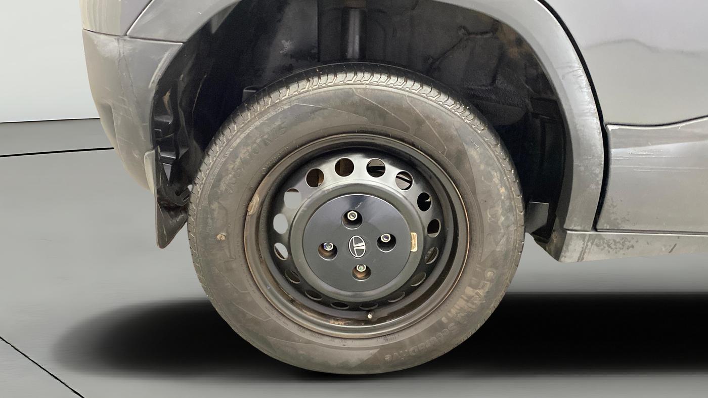 2023 Tata PUNCH PURE MT, Petrol, Manual, 19,777 km, Right Rear Wheel
