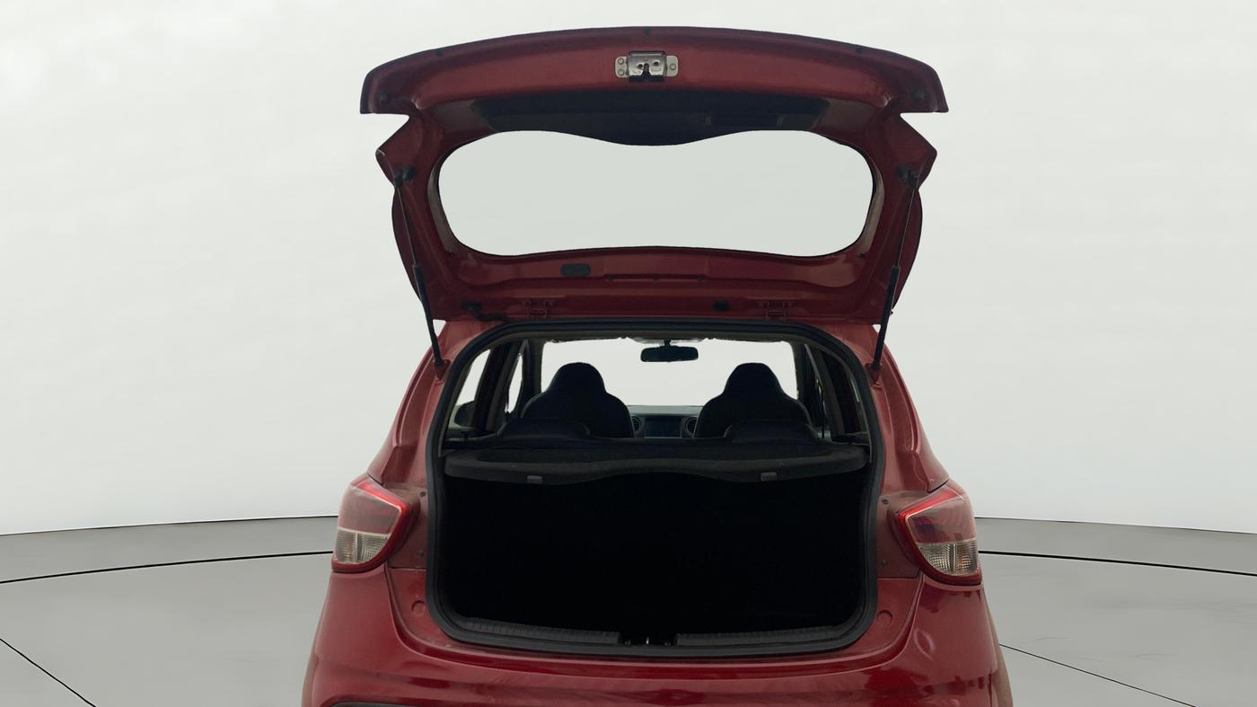 2018 Hyundai Grand i10 SPORTZ 1.2 KAPPA VTVT, Petrol, Manual, 1,34,608 km, Boot Door Open