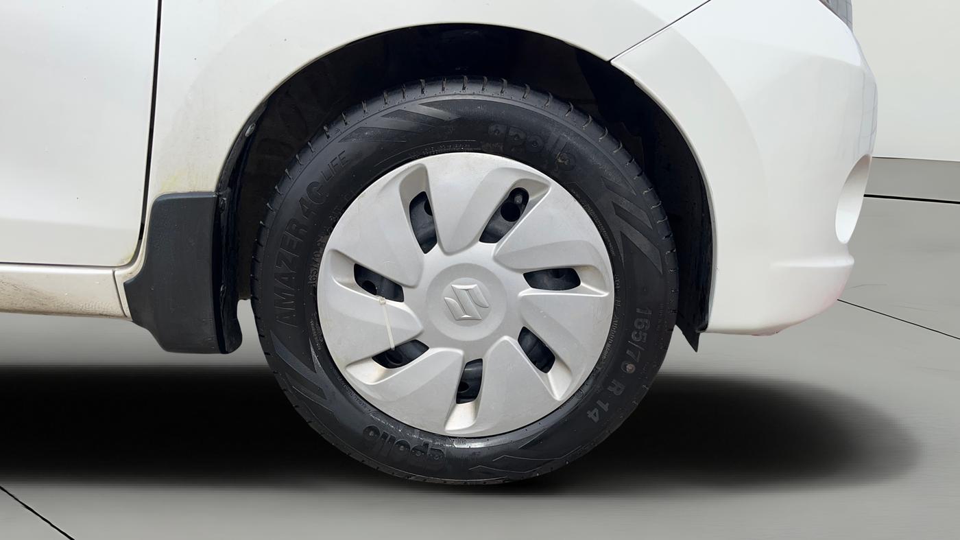 2015 Maruti Celerio VXI, Petrol, Manual, 40,101 km, Right Front Wheel