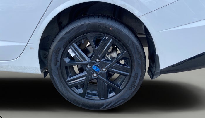 2024 Hyundai Verna SX (O) 1.5 TURBO PETROL DCT, Petrol, Automatic, 3,081 km, Left Rear Wheel