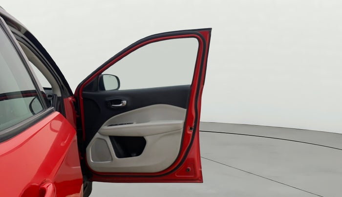 2019 Jeep Compass LIMITED PLUS DIESEL, Diesel, Manual, 1,04,275 km, RHS Front Door