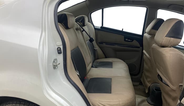 2014 Maruti SX4 VXI, Petrol, Manual, 1,08,881 km, Right Side Rear Door Cabin