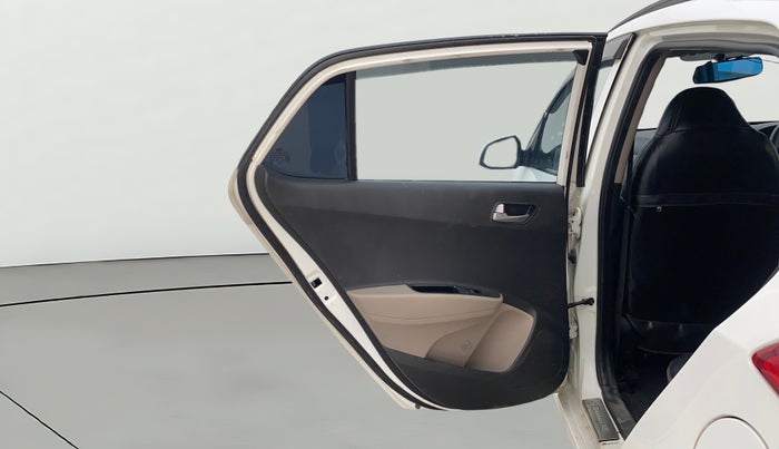 2014 Hyundai Grand i10 SPORTZ AT 1.2 KAPPA VTVT, Petrol, Automatic, 1,12,842 km, LHS Rear Door