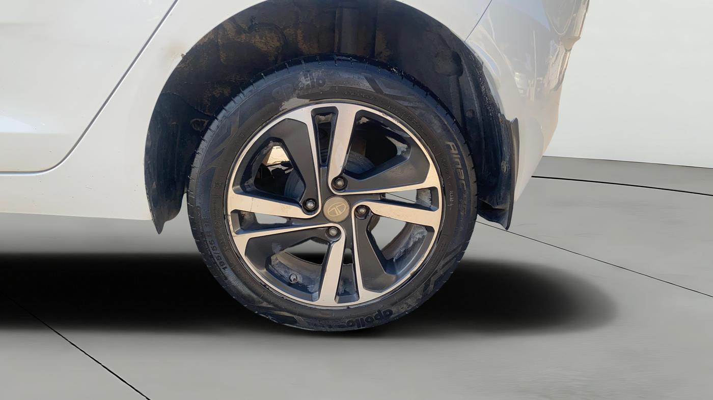 2020 Tata ALTROZ XZ DIESEL, Diesel, Manual, 96,368 km, Left Rear Wheel