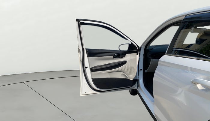 2024 Hyundai NEW I20 Sportz (O) 1.2, Petrol, Manual, 11,965 km, LHS Front Door