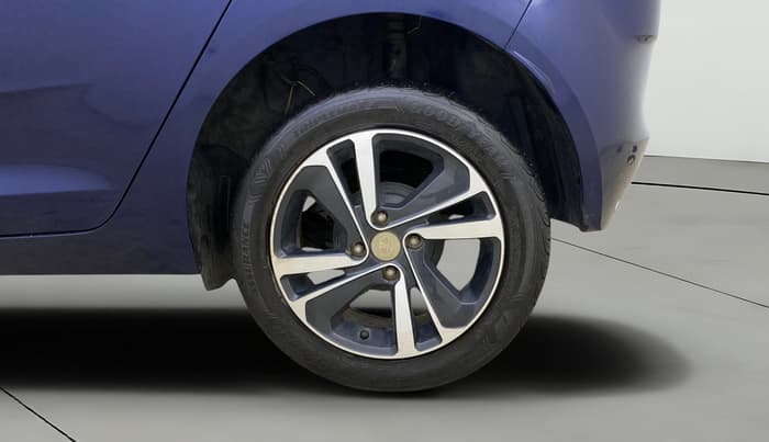 2022 Tata ALTROZ XZA PLUS, Petrol, Automatic, 30,949 km, Left Rear Wheel
