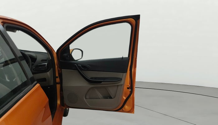 2016 Tata Tiago XT PETROL, Petrol, Manual, 92,082 km, RHS Front Door