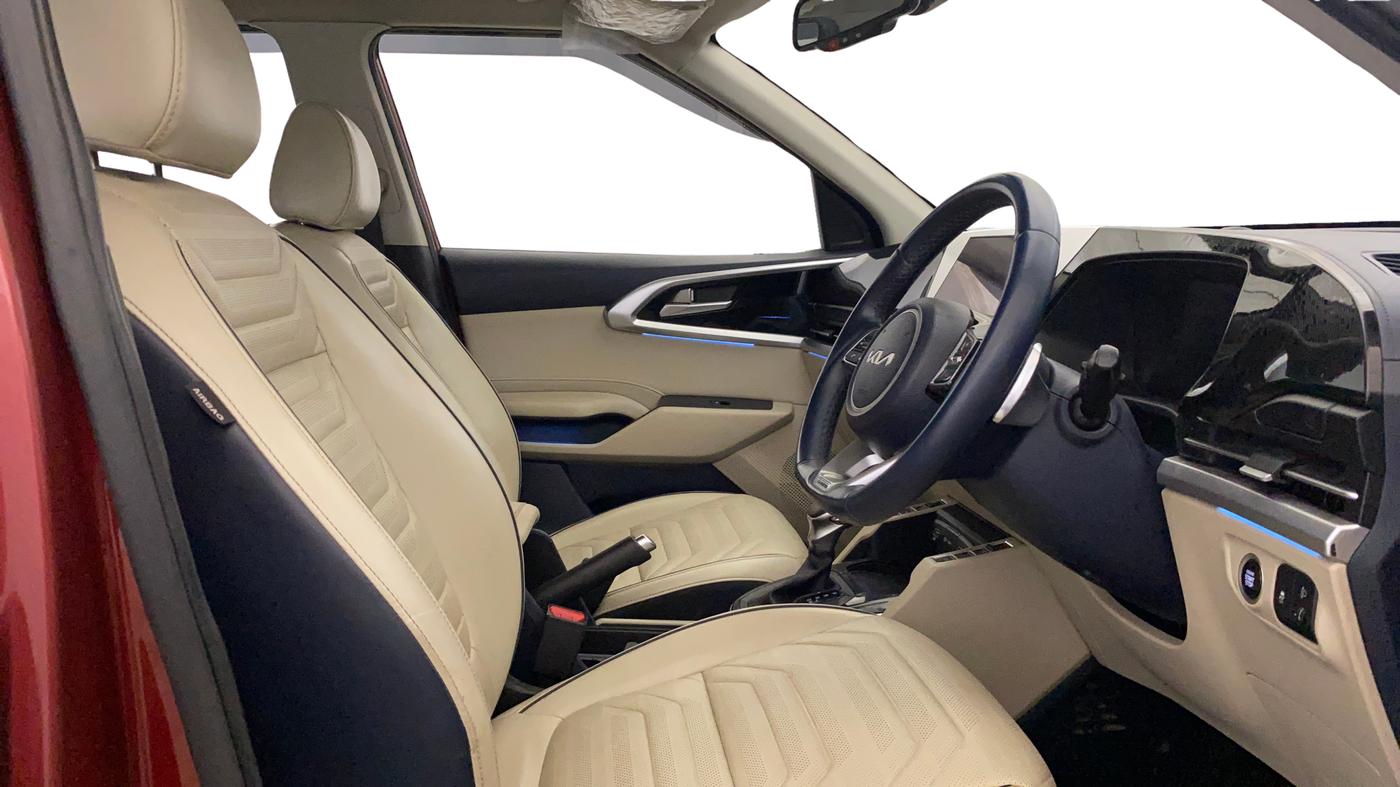2022 KIA CARENS LUXURY PLUS 1.4 PETROL DCT 7 STR, Petrol, Automatic, 37,117 km, Right Side Front Door Cabin