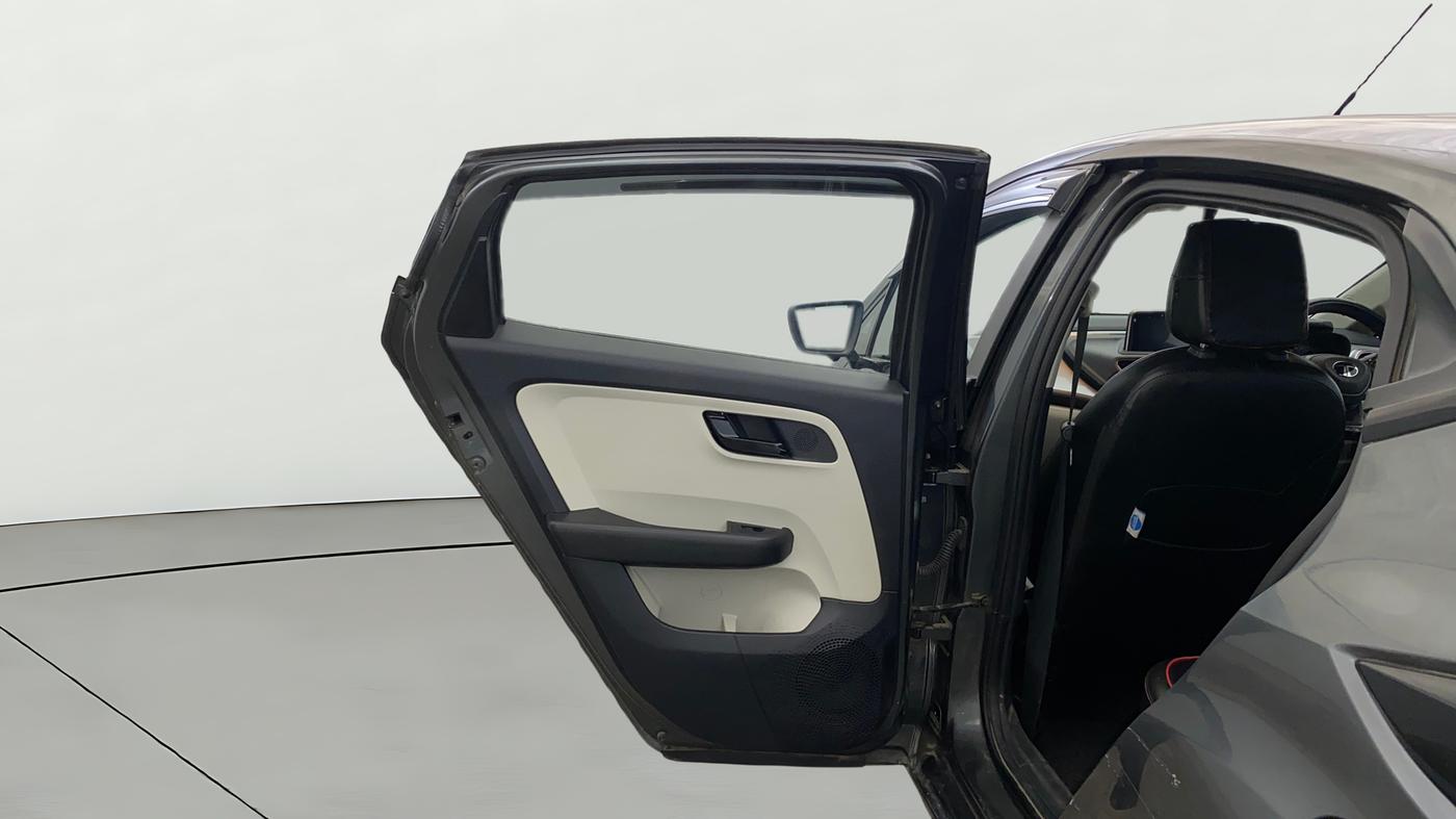 2024 Tata ALTROZ XM PLUS PETROL, Petrol, Manual, 42,134 km, LHS Rear Door