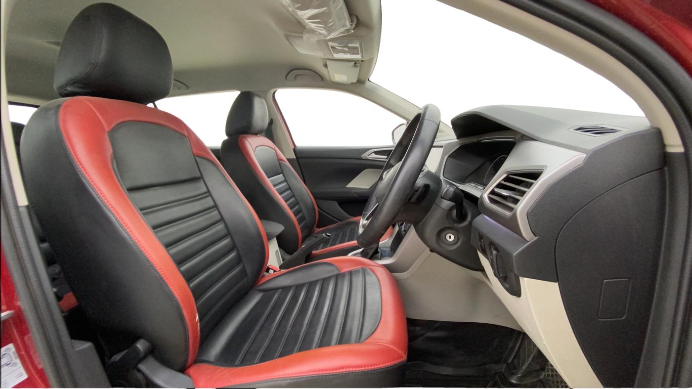 2022 Volkswagen TAIGUN HIGHLINE 1.0 TSI AT, Petrol, Automatic, 28,274 km, Right Side Front Door Cabin