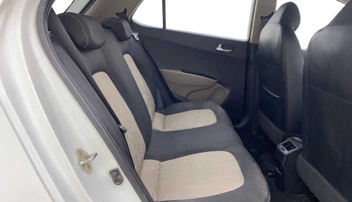 2015 Hyundai Grand i10 ASTA 1.2 KAPPA VTVT, Petrol, Manual, 71,314 km, Right Side Rear Door Cabin