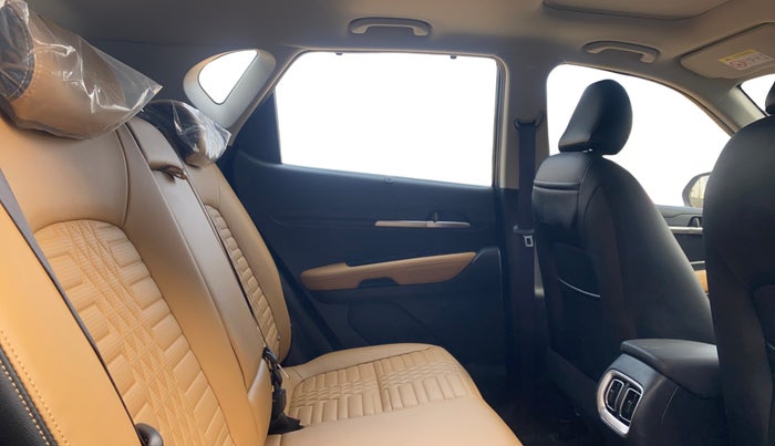 2024 KIA SONET 	 HTX 1.0 TURBO DCT, Petrol, Automatic, 7,304 km, Right Side Rear Door Cabin