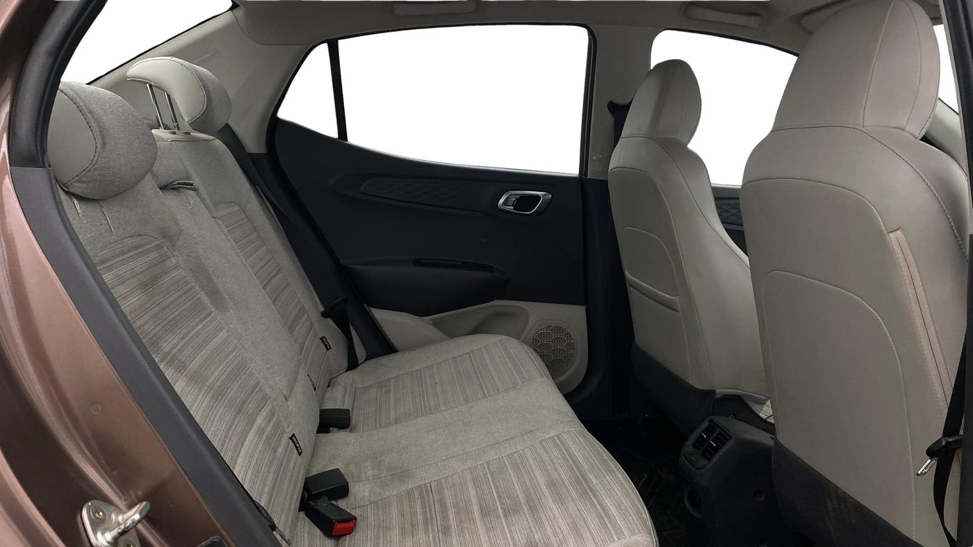 2020 Hyundai AURA SX 1.2, Petrol, Manual, 75,104 km, Right Side Rear Door Cabin