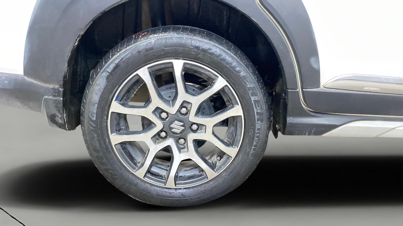 2023 Maruti XL6 ZETA AT, Petrol, Automatic, 81,155 km, Right Rear Wheel
