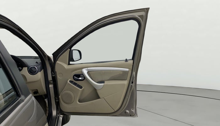 2016 Nissan Terrano XL (P), Petrol, Manual, 38,186 km, RHS Front Door