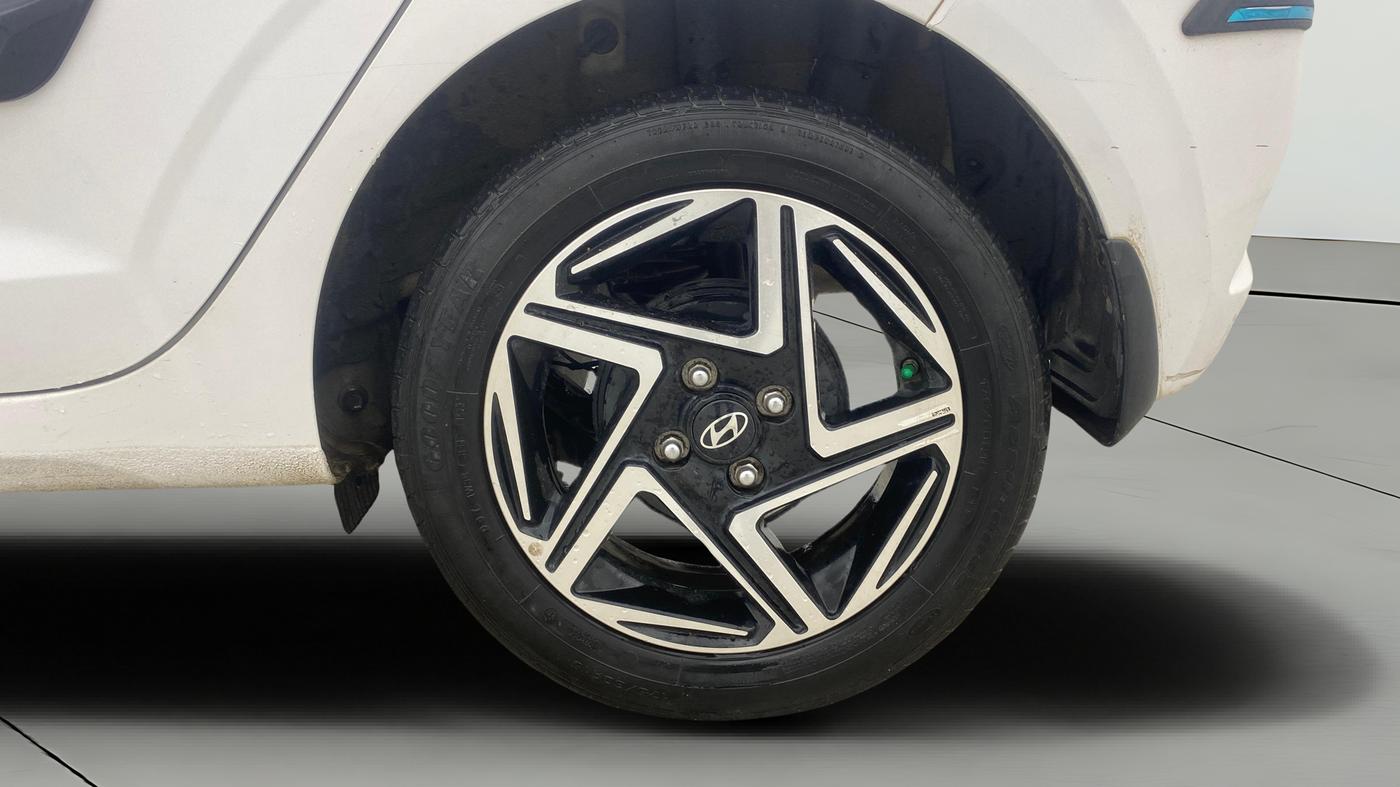 2023 Hyundai GRAND I10 NIOS SPORTZ 1.2 KAPPA VTVT DUAL TONE, Petrol, Manual, 24,438 km, Left Rear Wheel