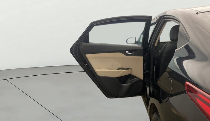 2019 Hyundai Verna 1.6 VTVT SX, CNG, Manual, 88,114 km, LHS Rear Door