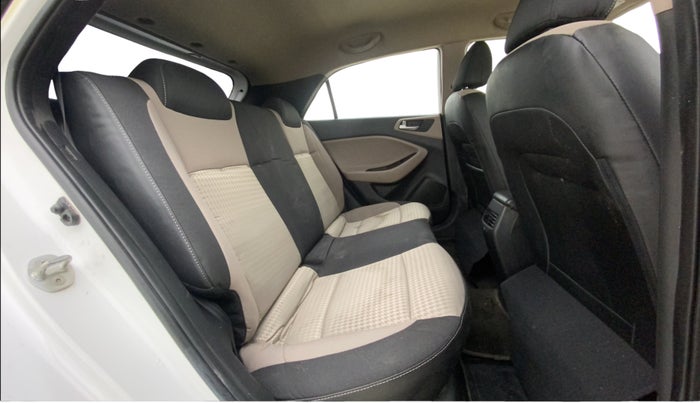 2019 Hyundai Elite i20 MAGNA PLUS 1.2, Petrol, Manual, 85,325 km, Right Side Rear Door Cabin