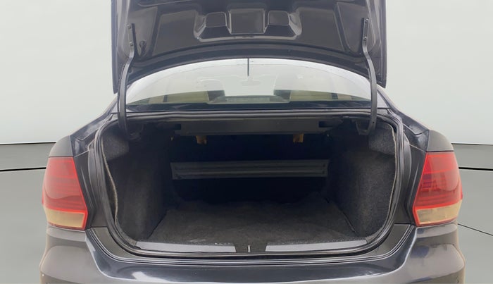 2016 Volkswagen Vento HIGHLINE 1.5 AT, Diesel, Automatic, 1,39,735 km, Boot Open Zoomed View