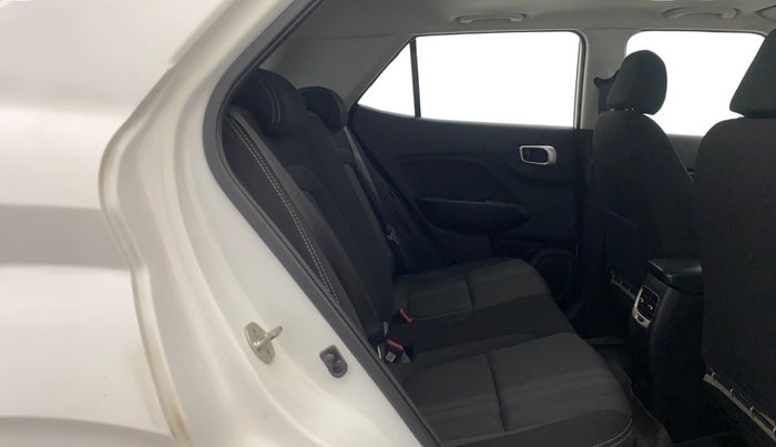 2020 Hyundai VENUE SX PLUS 1.0 TURBO DCT, Petrol, Automatic, 55,043 km, Right Side Rear Door Cabin