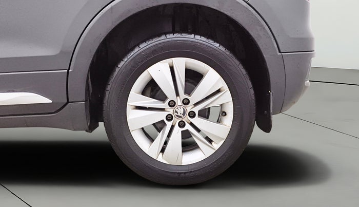 2022 Skoda KUSHAQ ACTIVE 1.0L TSI MT, Petrol, Manual, 75,793 km, Left Rear Wheel