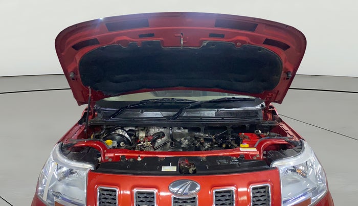 2016 Mahindra TUV300 T6, Diesel, Manual, 75,838 km, Open Bonet