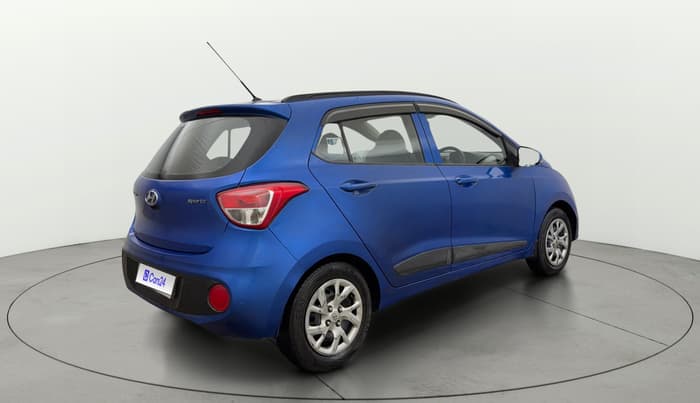 2018 Hyundai Grand i10 SPORTZ 1.2 KAPPA VTVT, CNG, Manual, 1,20,000 km, Right Back Diagonal