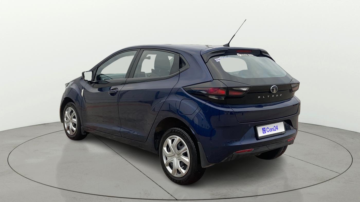 2024 Tata ALTROZ XM PLUS PETROL, Petrol, Manual, 8,236 km, Left Back Diagonal