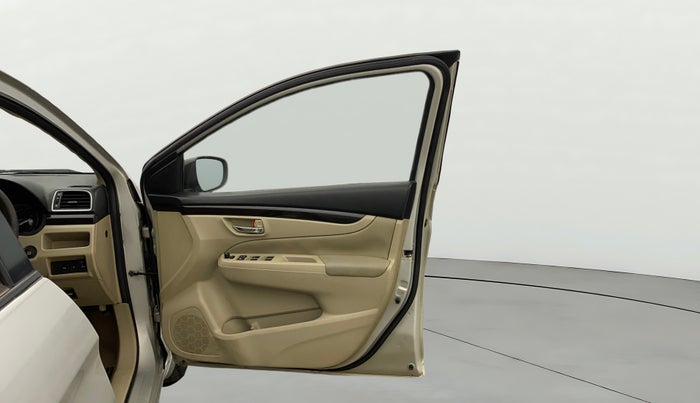 2016 Maruti Ciaz ZXI, Petrol, Manual, 54,723 km, RHS Front Door