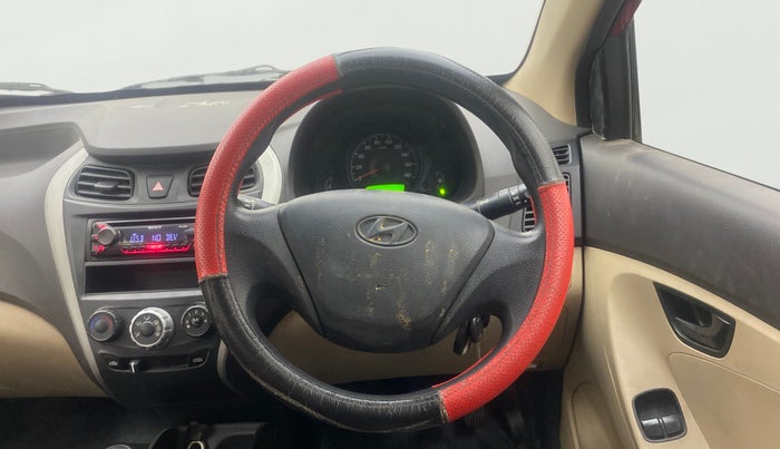 2017 Hyundai Eon ERA +, Petrol, Manual, 82,037 km, Steering Wheel Close Up