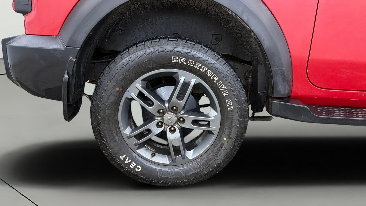 2023 Mahindra Thar LX D 4WD AT CONVERTIBLE, Diesel, Automatic, 46,046 km, Right Rear Wheel