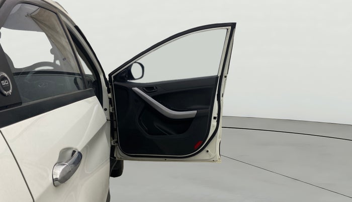 2023 Tata NEXON XM PETROL, Petrol, Manual, 26,730 km, RHS Front Door