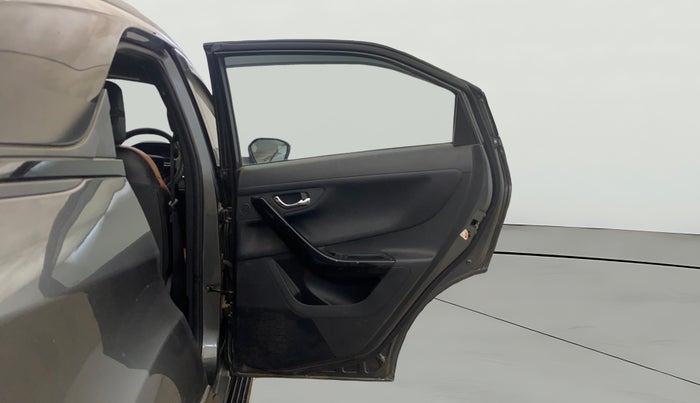 2023 Tata NEXON FEARLESS 1.2 REVOTRON 6 MT DT, Petrol, Manual, 25,308 km, RHS Rear Door