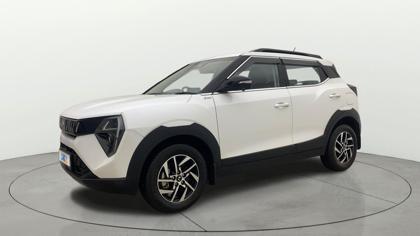 2024 Mahindra XUV 3XO AX5L 1.2 TGDi, Petrol, Manual, 2,456 km, Left Front Diagonal