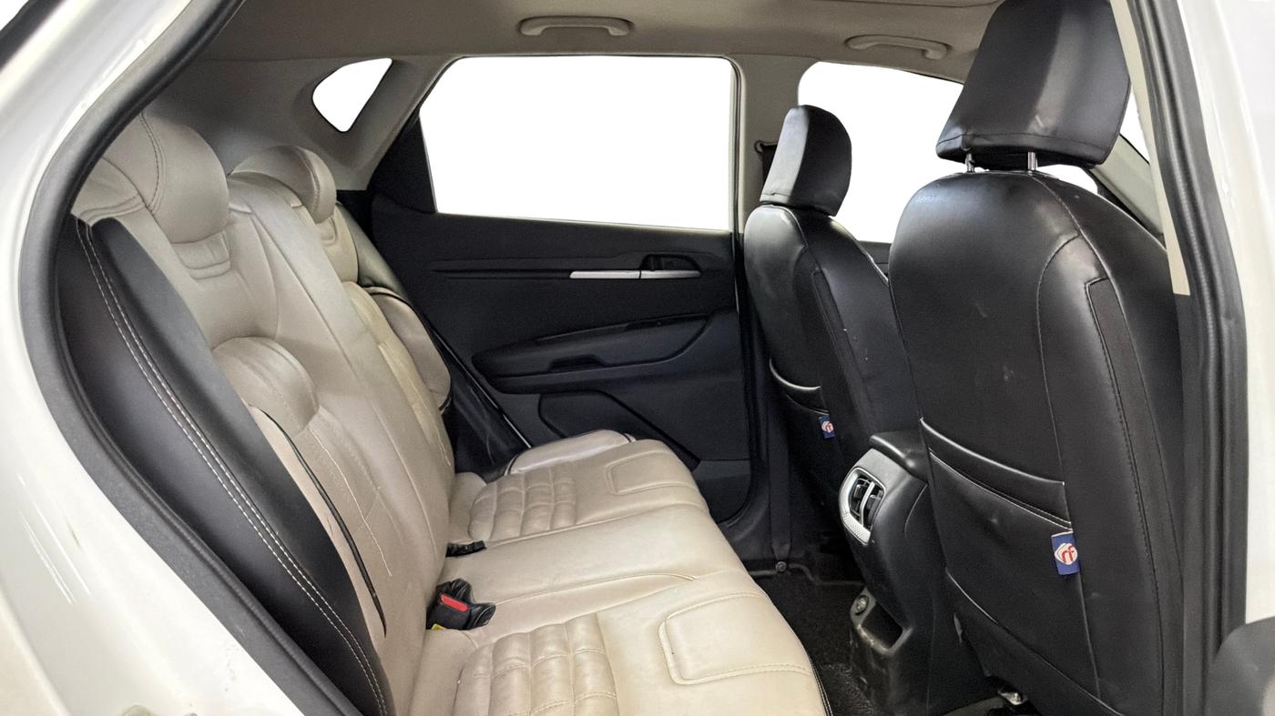 2023 KIA SONET HTK PLUS 1.0 IMT, Petrol, Manual, 64,326 km, Right Side Rear Door Cabin