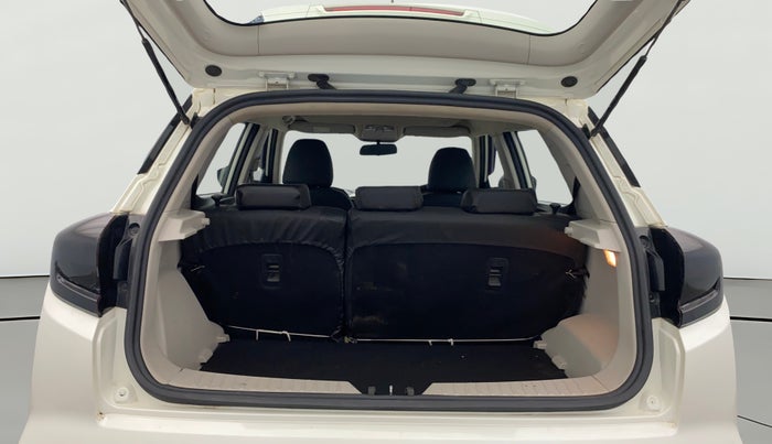 2020 Mahindra XUV300 W8 1.2 PETROL, Petrol, Manual, 31,768 km, Boot Open Zoomed View