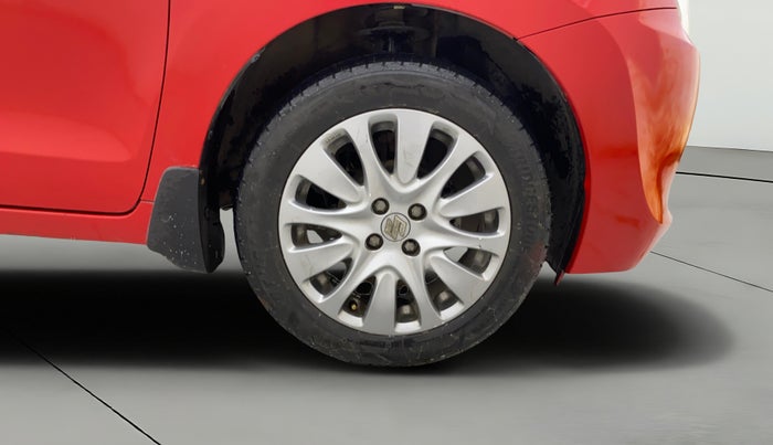 2016 Maruti Baleno ZETA PETROL 1.2, Petrol, Manual, 1,36,571 km, Right Front Wheel