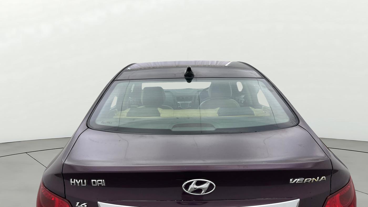 2013 Hyundai Verna FLUIDIC VTVT 1.6 EX AT, Petrol, Automatic, 88,573 km, Rear Windshield