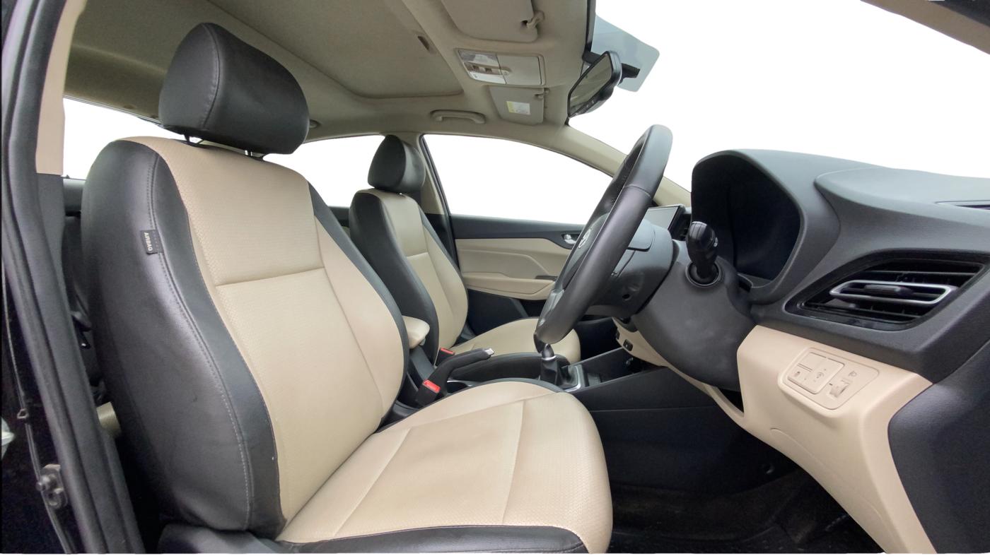 2021 Hyundai Verna SX (O)1.5 VTVT, Petrol, Manual, 18,465 km, Right Side Front Door Cabin