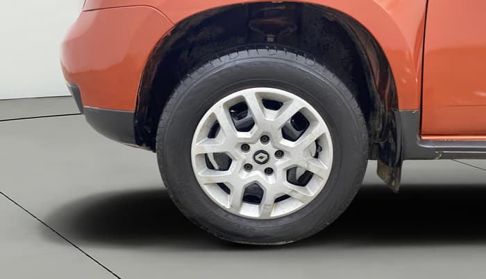 2016 Renault Duster 85 PS RXL DIESEL, Diesel, Manual, 1,24,019 km, Left Front Wheel