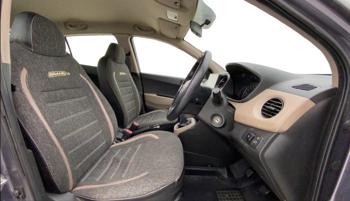 2017 Hyundai Grand i10 MAGNA 1.2 KAPPA VTVT, CNG, Manual, 73,177 km, Right Side Front Door Cabin