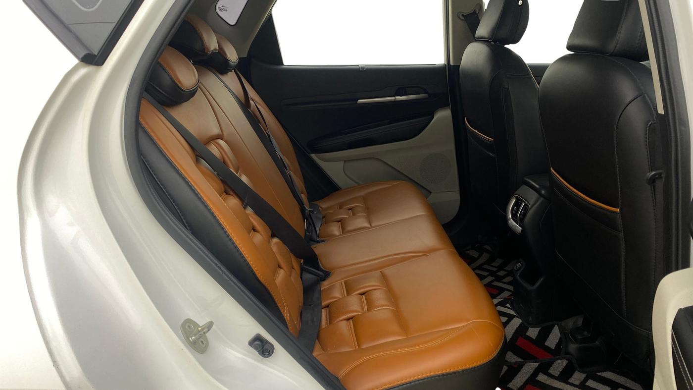 2023 KIA SONET HTX 1.5 AT, Diesel, Automatic, 68,438 km, Right Side Rear Door Cabin