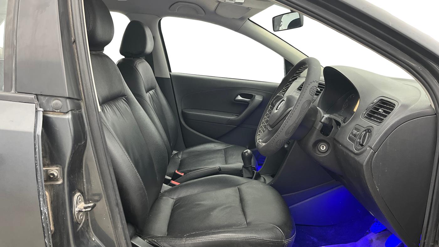 2015 Volkswagen Polo TRENDLINE 1.2L PETROL, Petrol, Manual, 16,215 km, Right Side Front Door Cabin
