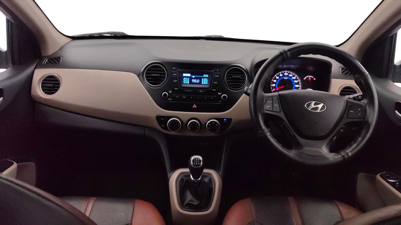 2015 Hyundai Grand i10 SPORTZ 1.2 KAPPA VTVT, Petrol, Manual, 31,211 km, Dashboard