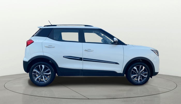 2021 Mahindra XUV300 W8 (O) 1.5 DIESEL, Diesel, Manual, 22,665 km, Right Side View