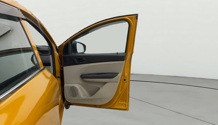 2020 Renault TRIBER RXE MT, Petrol, Manual, 44,923 km, RHS Front Door