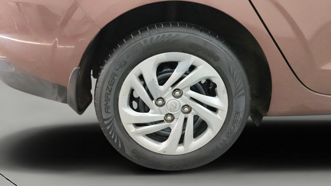 2022 Hyundai AURA S 1.2 CNG, CNG, Manual, 27,951 km, Right Rear Wheel