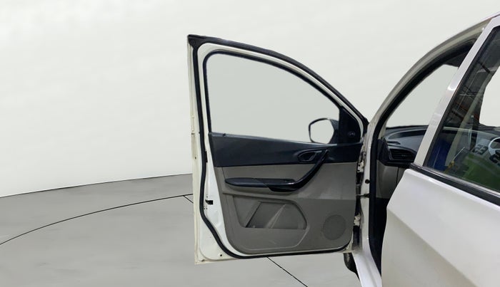 2017 Tata Tiago XM PETROL, Petrol, Manual, 55,754 km, LHS Front Door