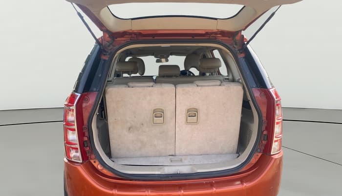 2017 Mahindra XUV500 W10 AT, Diesel, Automatic, 84,161 km, Boot Open Zoomed View